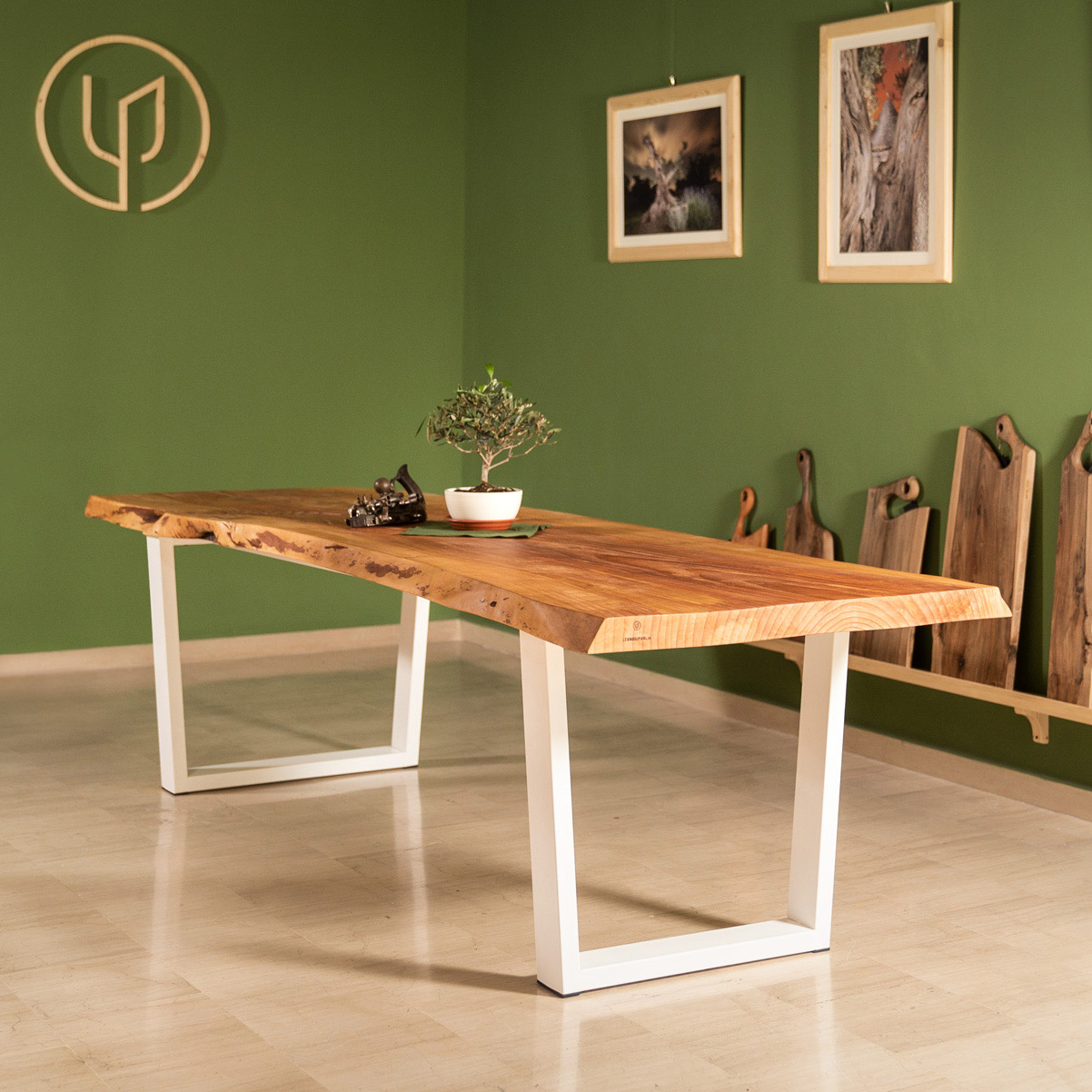 tavolo in legno di cedro del libano